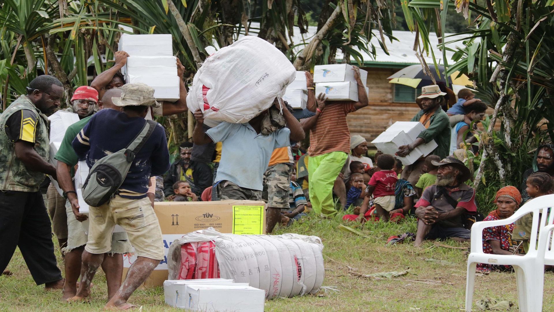 Distribution of Disaster Relief Food and Medical Supplies Now in Full
